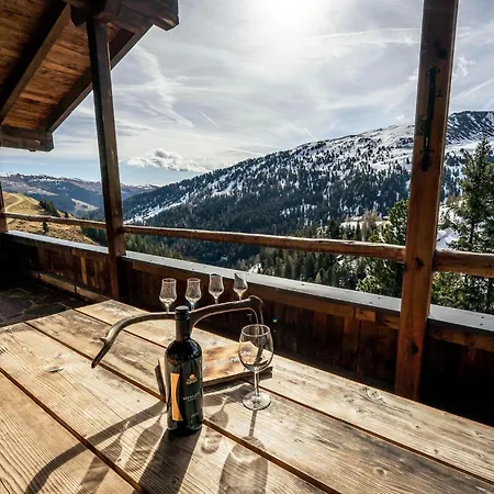 Rustic Hut On The Mountain Holiday home