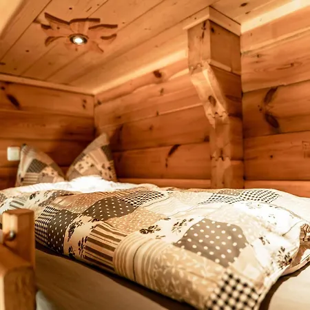 Rustic Hut Salzburg Near Slopes Feriehus *