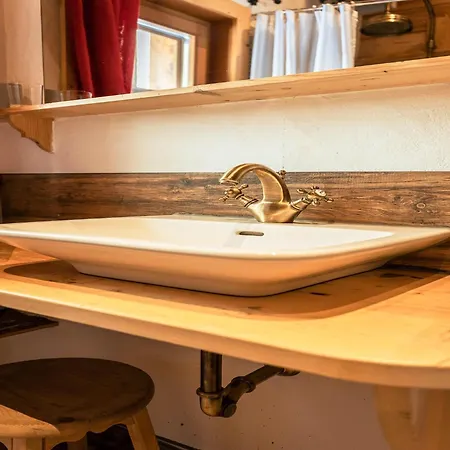 Rustic Hut Salzburg Near Slopes Feriehus *